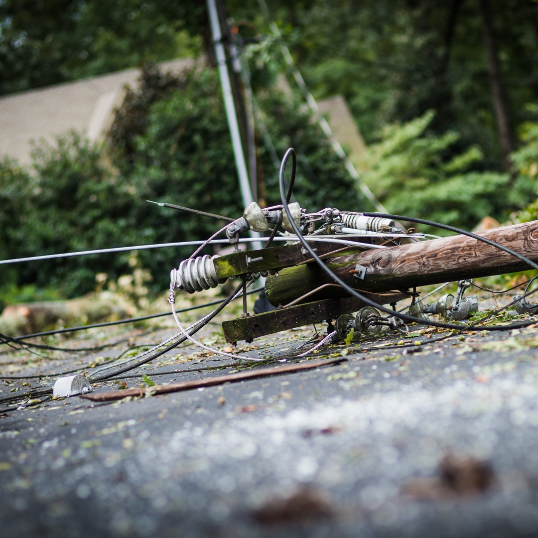 seguridad de la línea eléctrica caída